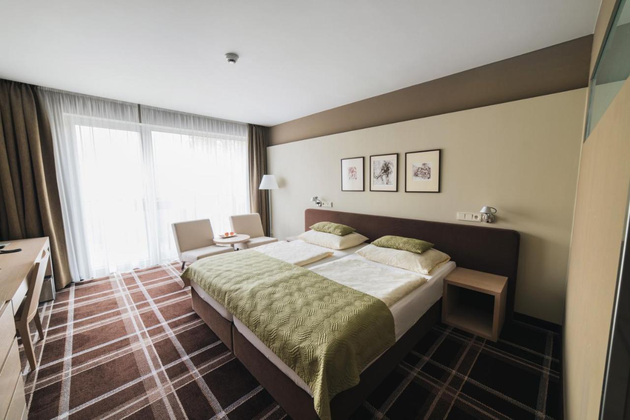 Hotel Split Kadaň Dış mekan fotoğraf